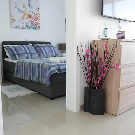 Apartment Ruzica *